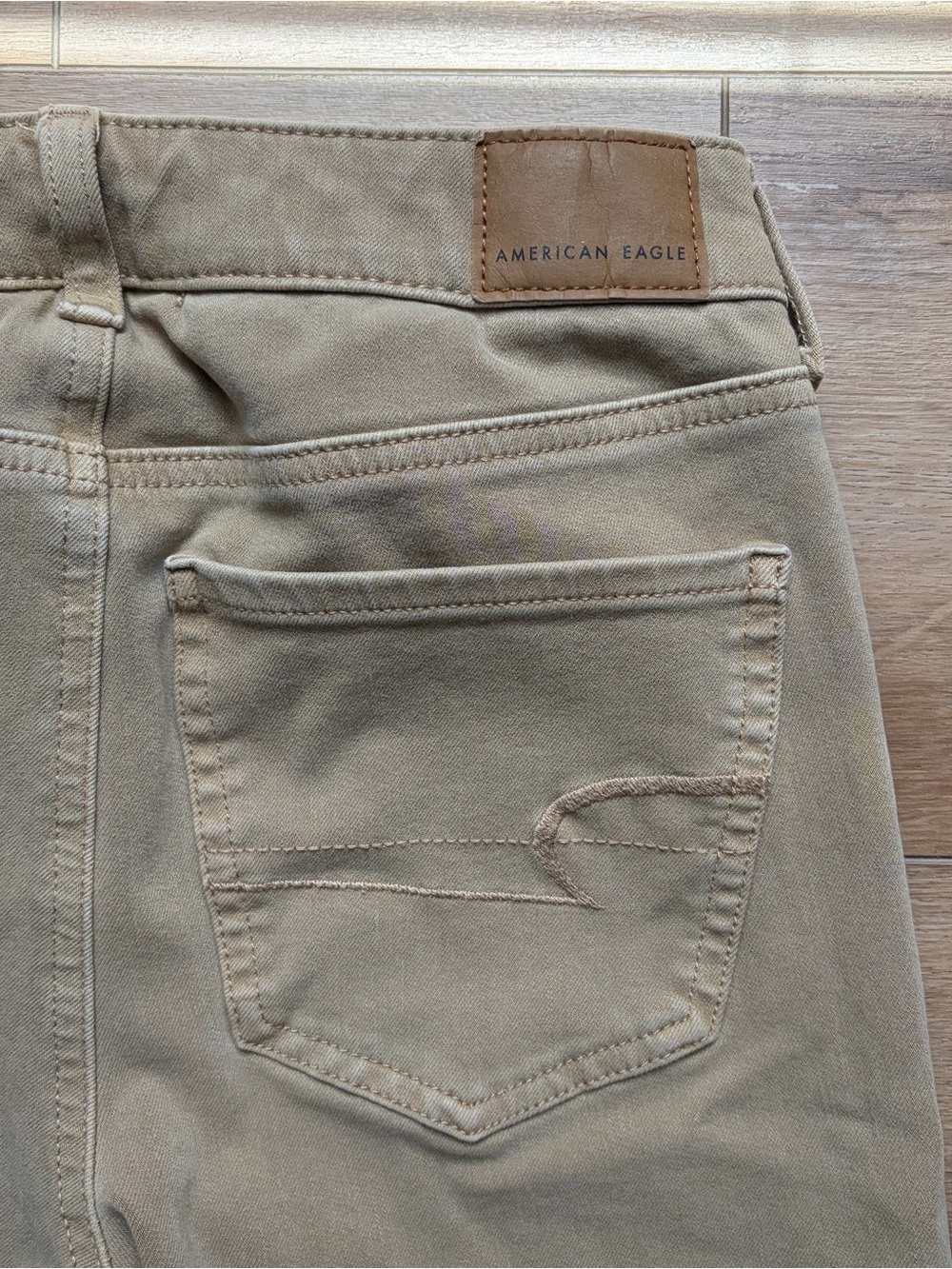 AE Women’s Size 4 360 Next Level Hi-Rise Jegging Khaki